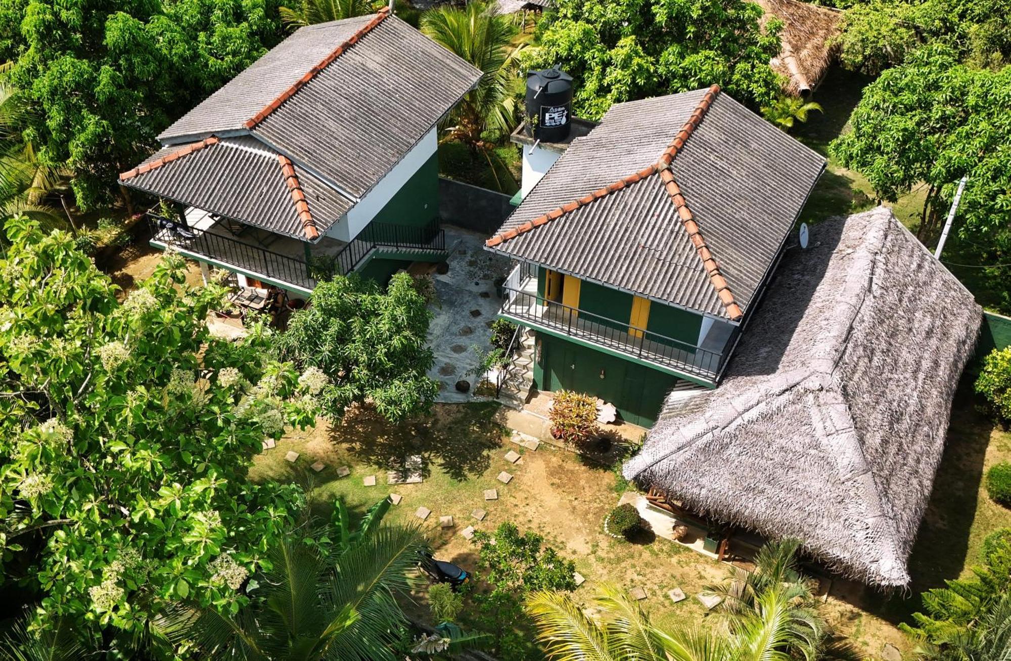 Blue Skies Guest House And Restaurant Tangalle Bagian luar foto