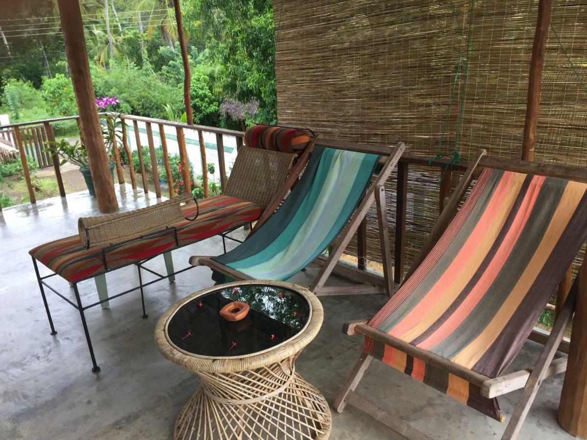 Blue Skies Guest House And Restaurant Tangalle Bagian luar foto